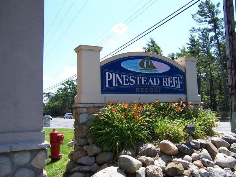 Pinestead Reef Resort (Reef Motel) - Sign (newer photo)